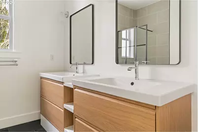 290 SW Moonridge Pl, Portland, OR 97225 - Photo 25