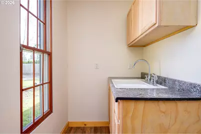1520 N Maple St, Canby, OR 97013 - Photo 23