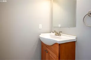 1520 N Maple St, Canby, OR 97013 - Photo 9