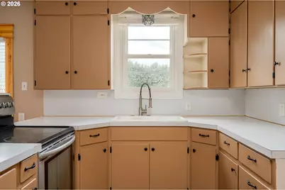 1520 N Maple St, Canby, OR 97013 - Photo 13