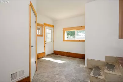 1520 N Maple St, Canby, OR 97013 - Photo 37