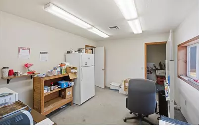 5597 S Santiam Hwy, Lebanon, OR 97355 - Photo 11