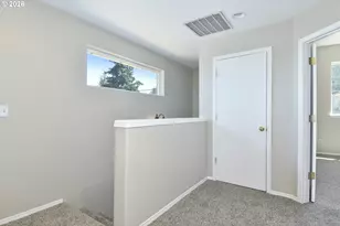 1703 NW Division St, Gresham, OR 97030 - Photo 17