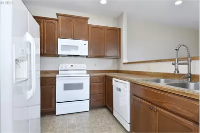 1703 NW Division St, Gresham, OR 97030 - Photo 13