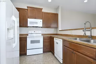 1703 NW Division St, Gresham, OR 97030 - Photo 13