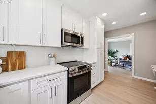 8805 SE 28th Ave, Milwaukie, OR 97222 - Photo 13