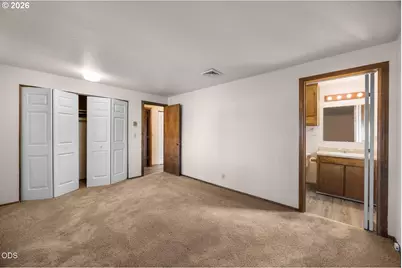 52300 Glenwood Dr, La Pine, OR 97739 - Photo 9