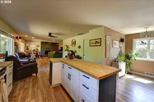 35190 Laila Ln, Astoria, OR 97103 - Photo 13