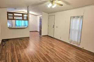 612 N Cascade Dr, Woodburn, OR 97071 - Photo 3