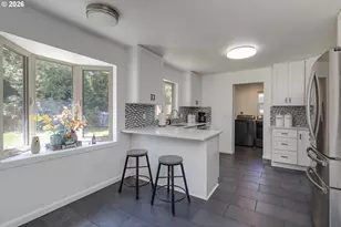 12410 NE Morris St, Portland, OR 97230 - Photo 11