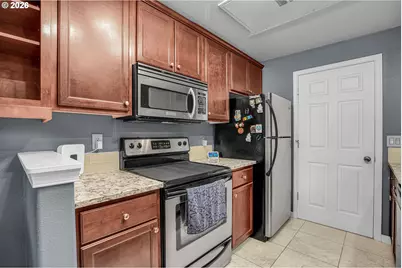 925 Springtree Ln, West Linn, OR 97068 - Photo 11