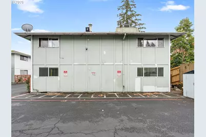 12817 SE Stark St, Portland, OR 97233 - Photo 31