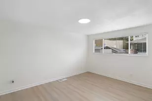 12817 SE Stark St, Portland, OR 97233 - Photo 21