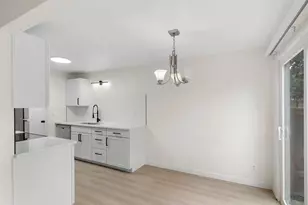 12817 SE Stark St, Portland, OR 97233 - Photo 17