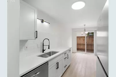 12817 SE Stark St, Portland, OR 97233 - Photo 7