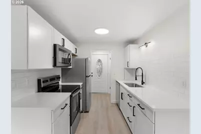12817 SE Stark St, Portland, OR 97233 - Photo 9