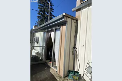 303 S Parkway Ave, Battle Ground, WA 98604 - Photo 9