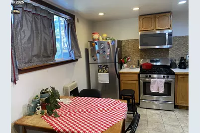 303 S Parkway Ave, Battle Ground, WA 98604 - Photo 11