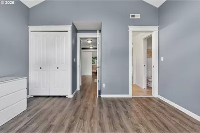205 NE Milne Rd, Hillsboro, OR 97124 - Photo 33