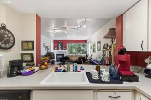 6625 W Burnside St, Portland, OR 97210 - Photo 7