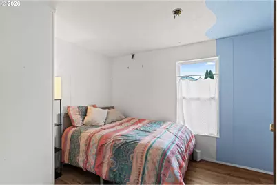 1225 W 10th Ave #3, Junction City, OR 97448 - Photo 11