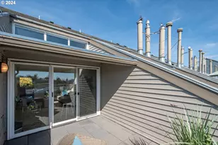 178 N Hayden Bay Dr, Portland, OR 97217 - Photo 21