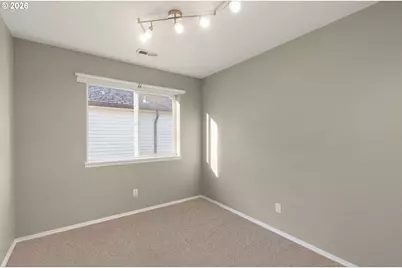 1328 NE Parkside Dr, Hillsboro, OR 97124 - Photo 21