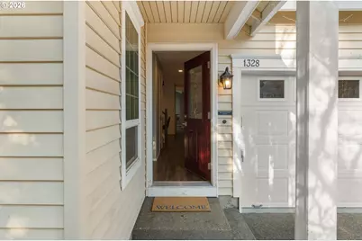 1328 NE Parkside Dr, Hillsboro, OR 97124 - Photo 3