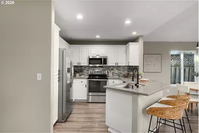 1328 NE Parkside Dr, Hillsboro, OR 97124 - Photo 9