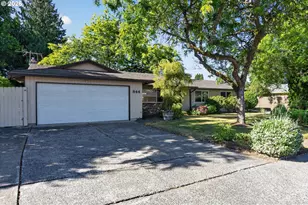 844 NE Baldwin Dr, Hillsboro, OR 97124 - Photo 3