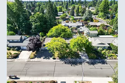 844 NE Baldwin Dr, Hillsboro, OR 97124 - Photo 39