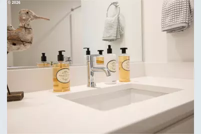 944 H Ave, Seaside, OR 97138 - Photo 19