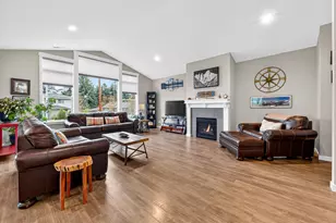 15261 Holcomb Blvd, Oregon City, OR 97045 - Photo 13