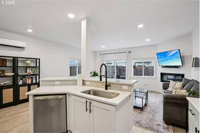 1275 S 28th Ave, Cornelius, OR 97113 - Photo 11