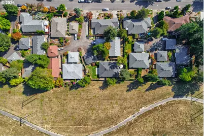 15789 SW Village Cir, Beaverton, OR 97007 - Photo 41