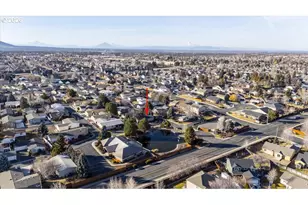 2380 SW Phlox Pond Dr, Redmond, OR 97756 - Photo 31