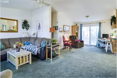 2380 SW Phlox Pond Dr, Redmond, OR 97756 - Photo 5