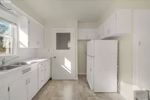 4360 Eagle Crest Rd, Salem, OR 97304 - Photo 9