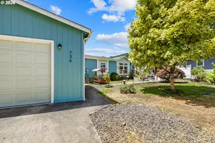 736 Penny Ln, Riddle, OR 97469 - Photo 3