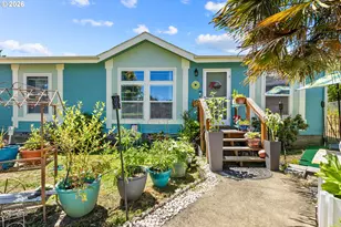 736 Penny Ln, Riddle, OR 97469 - Photo 5