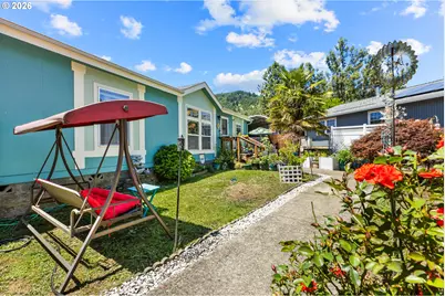 736 Penny Ln, Riddle, OR 97469 - Photo 3