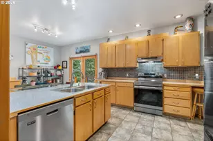 725 W Jewett Blvd, White Salmon, WA 98672 - Photo 21