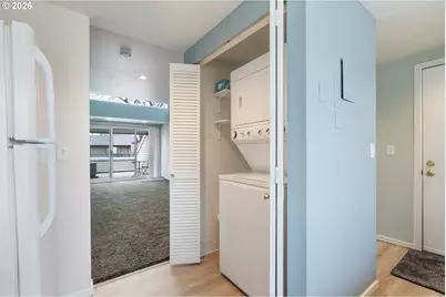 194 N Hayden Bay Dr, Portland, OR 97217 - Photo 33