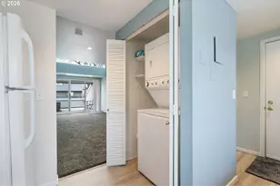 194 N Hayden Bay Dr, Portland, OR 97217 - Photo 33