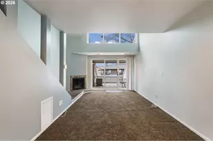 194 N Hayden Bay Dr, Portland, OR 97217 - Photo 9