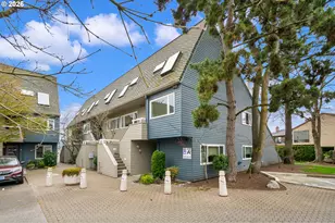 194 N Hayden Bay Dr, Portland, OR 97217 - Photo 3