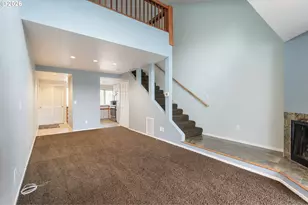 194 N Hayden Bay Dr, Portland, OR 97217 - Photo 11