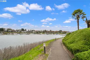 194 N Hayden Bay Dr, Portland, OR 97217 - Photo 43