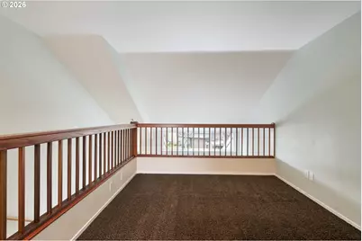 194 N Hayden Bay Dr, Portland, OR 97217 - Photo 21