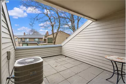 194 N Hayden Bay Dr, Portland, OR 97217 - Photo 13